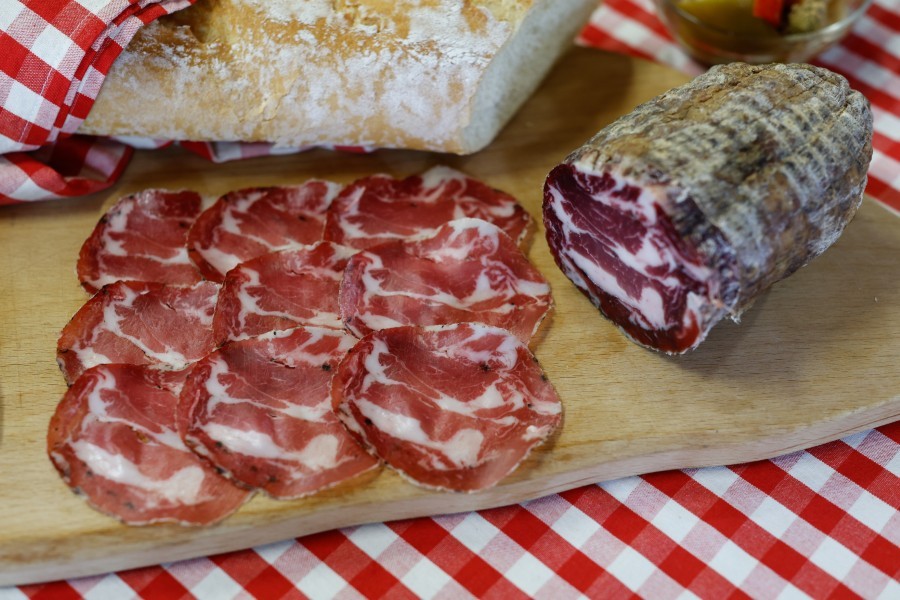 Ossocollo su tagliere salumi marcon conegliano